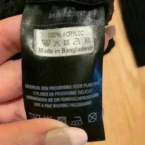 Black long sleeve sweater - Picture 6 of 7